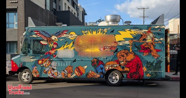 2005 27' Workhorse All-Purpose Food Truck with Fire Suppression & HCD Insignia