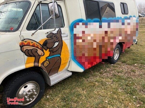Used Chevrolet P30 All-Purpose Food Truck Mobile Food Unit