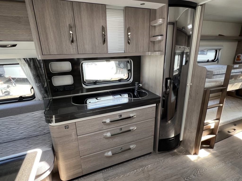 Hobby caravan at wholesale prices - Image 11